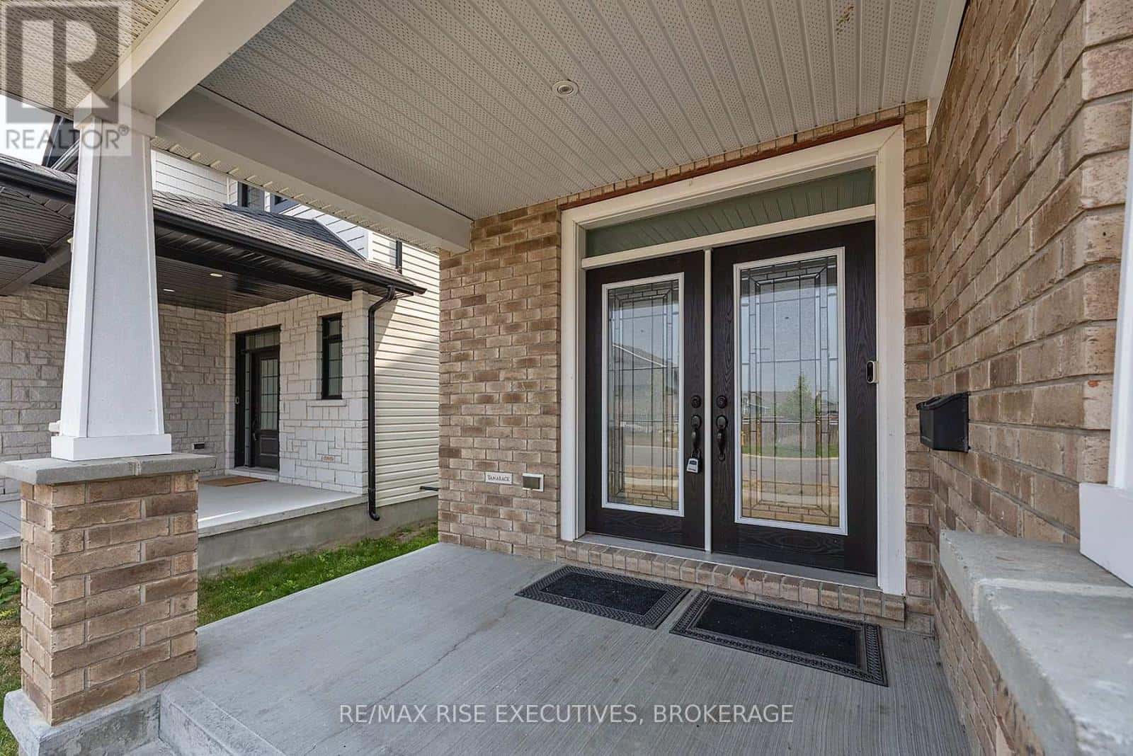 648 HALLOWAY DRIVE — Kingston (Kingston East (Incl Barret Crt)), Ontario - Photo 2 of 50