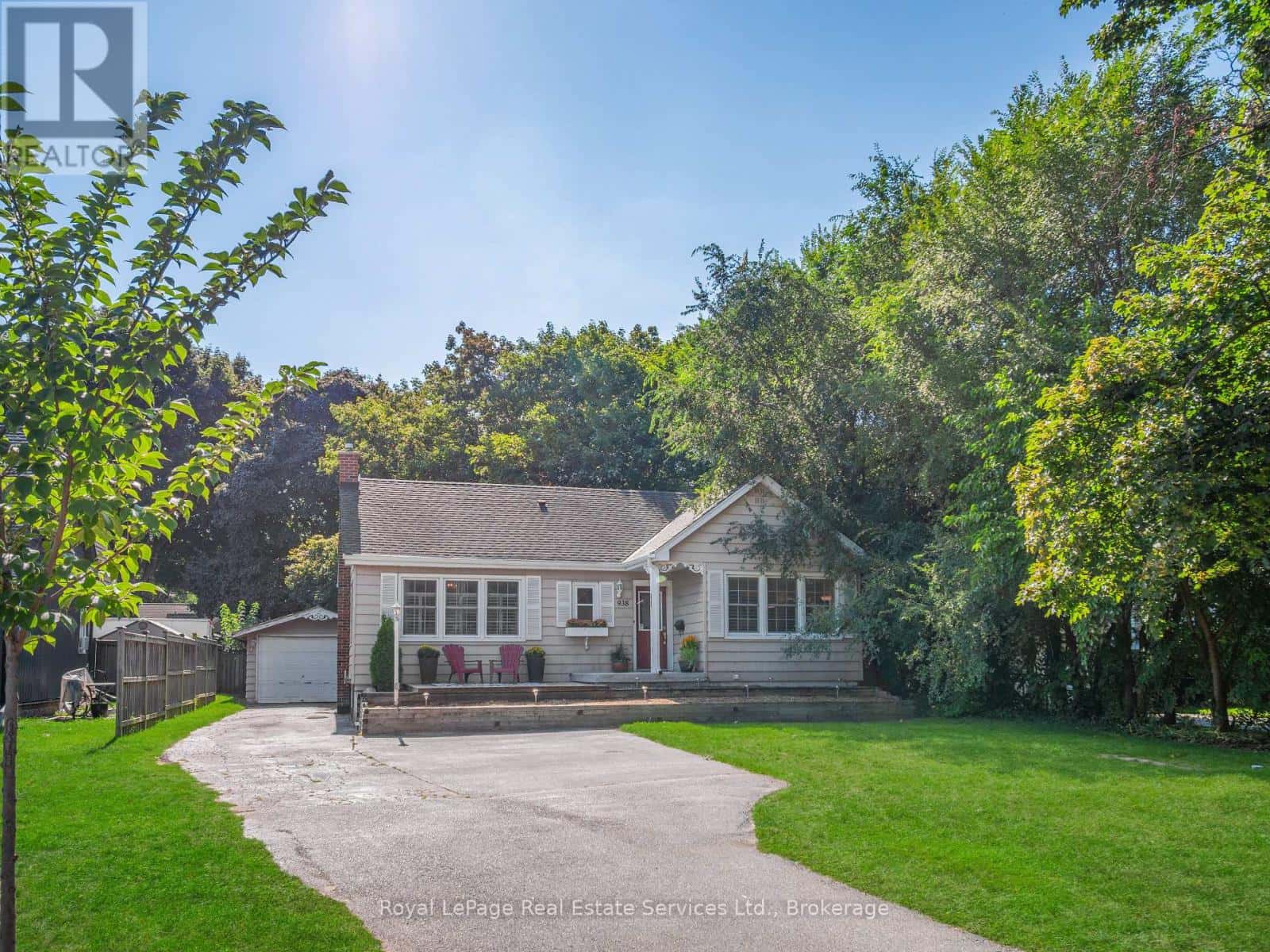 938 KING ROAD — Burlington (LaSalle), Ontario - Photo 2 of 43