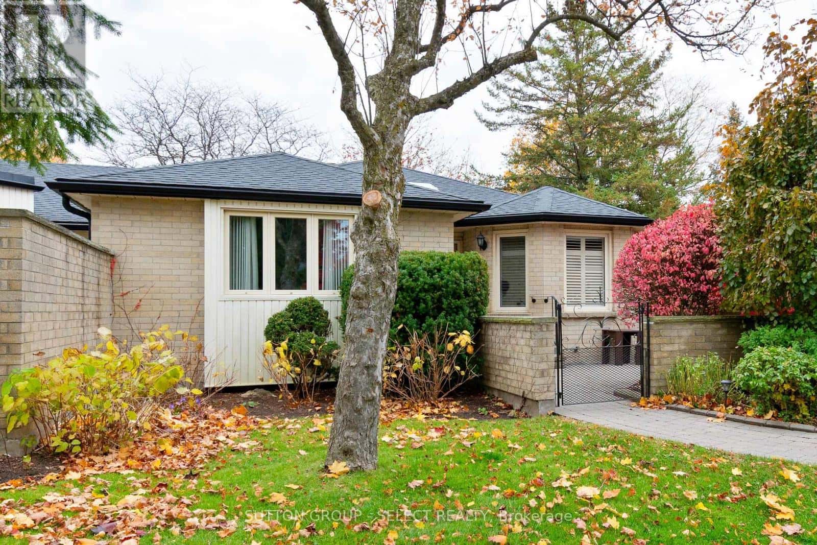 28 - 163 PINE VALLEY DRIVE — London South (South N), Ontario - Photo 2 of 49