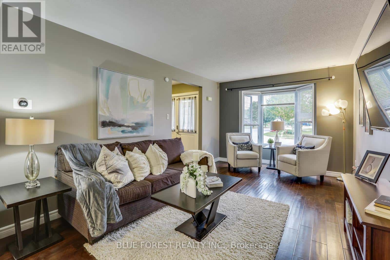 27 LOGGERS GROVE — London East (East P), Ontario - Photo 4 of 36