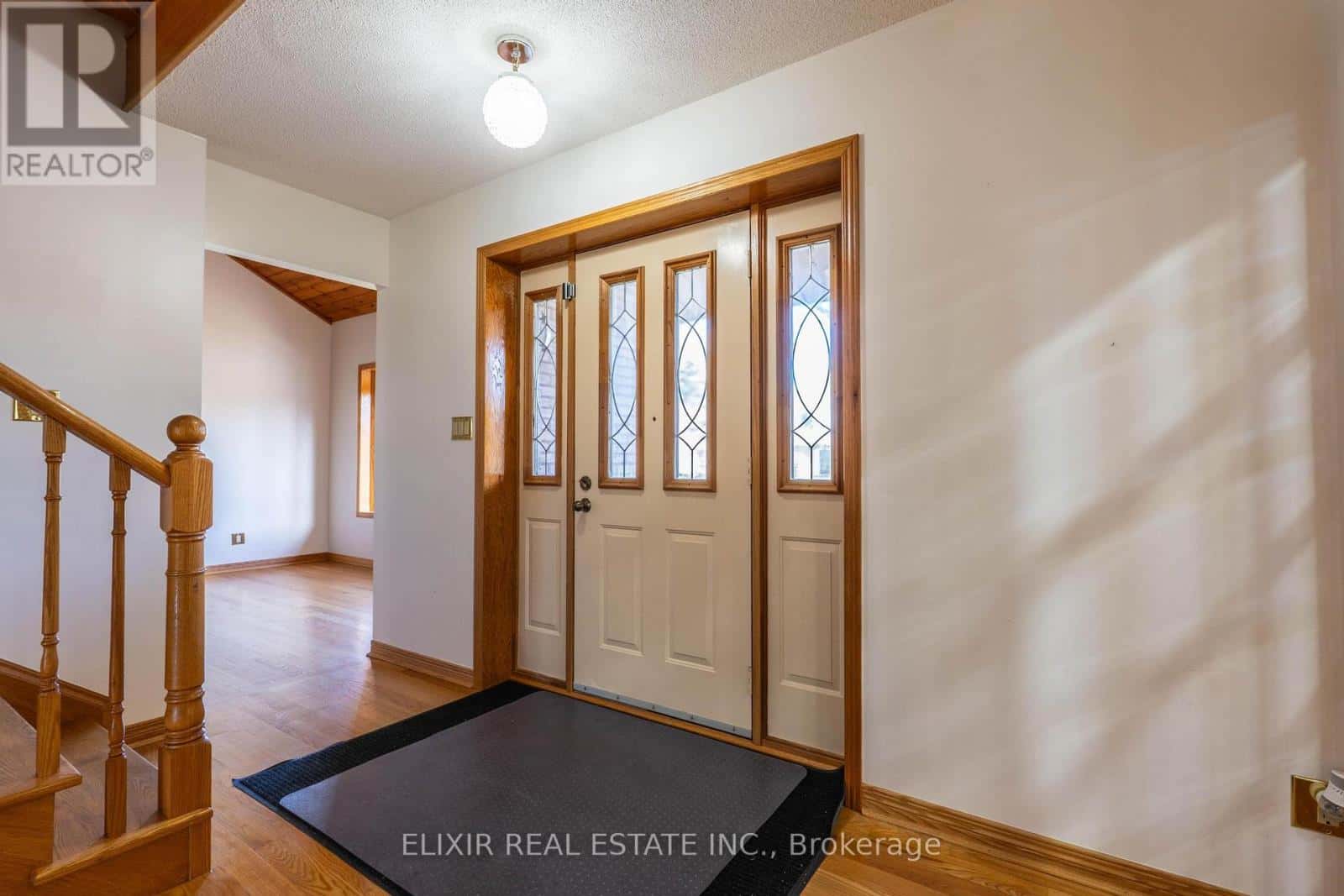 34 BRAWTON DRIVE — Caledon (Palgrave), Ontario - Photo 4 of 50