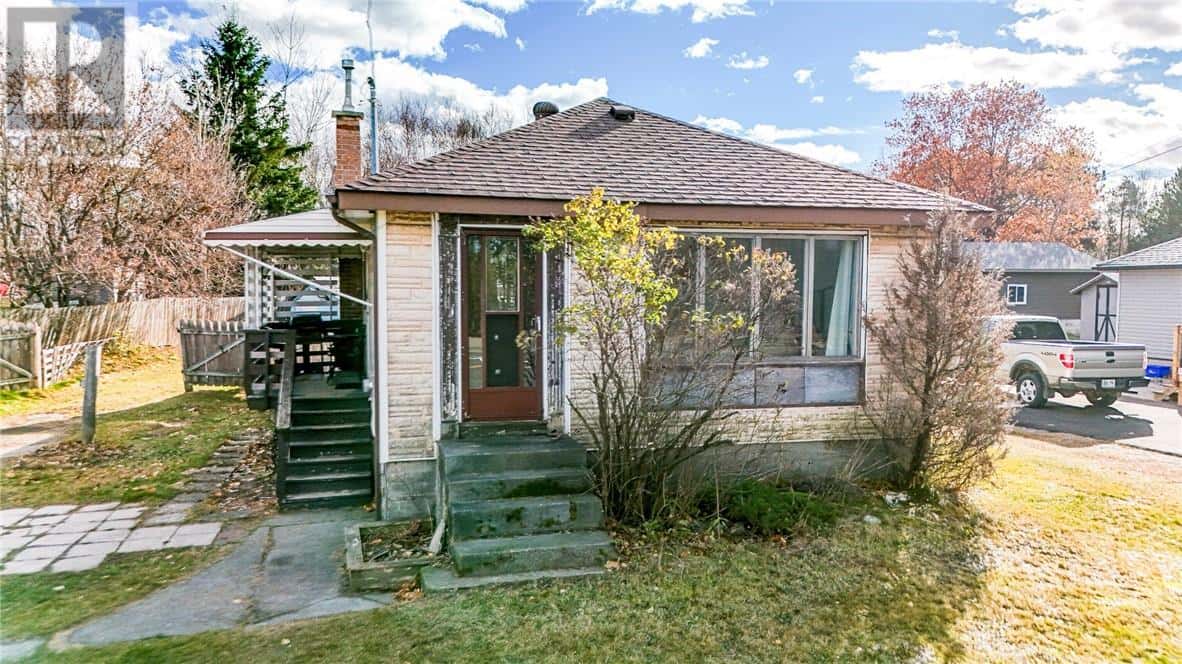 2674 Falconbridge Highway