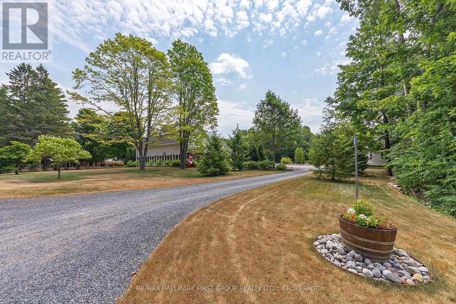 1335 COUNTY ROAD 2 — Leeds and the Thousand Islands, Ontario - Photo 2 of 50