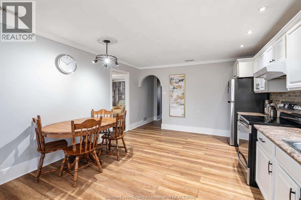 132 Little STREET South — Wheatley, Ontario - Photo 5 of 50