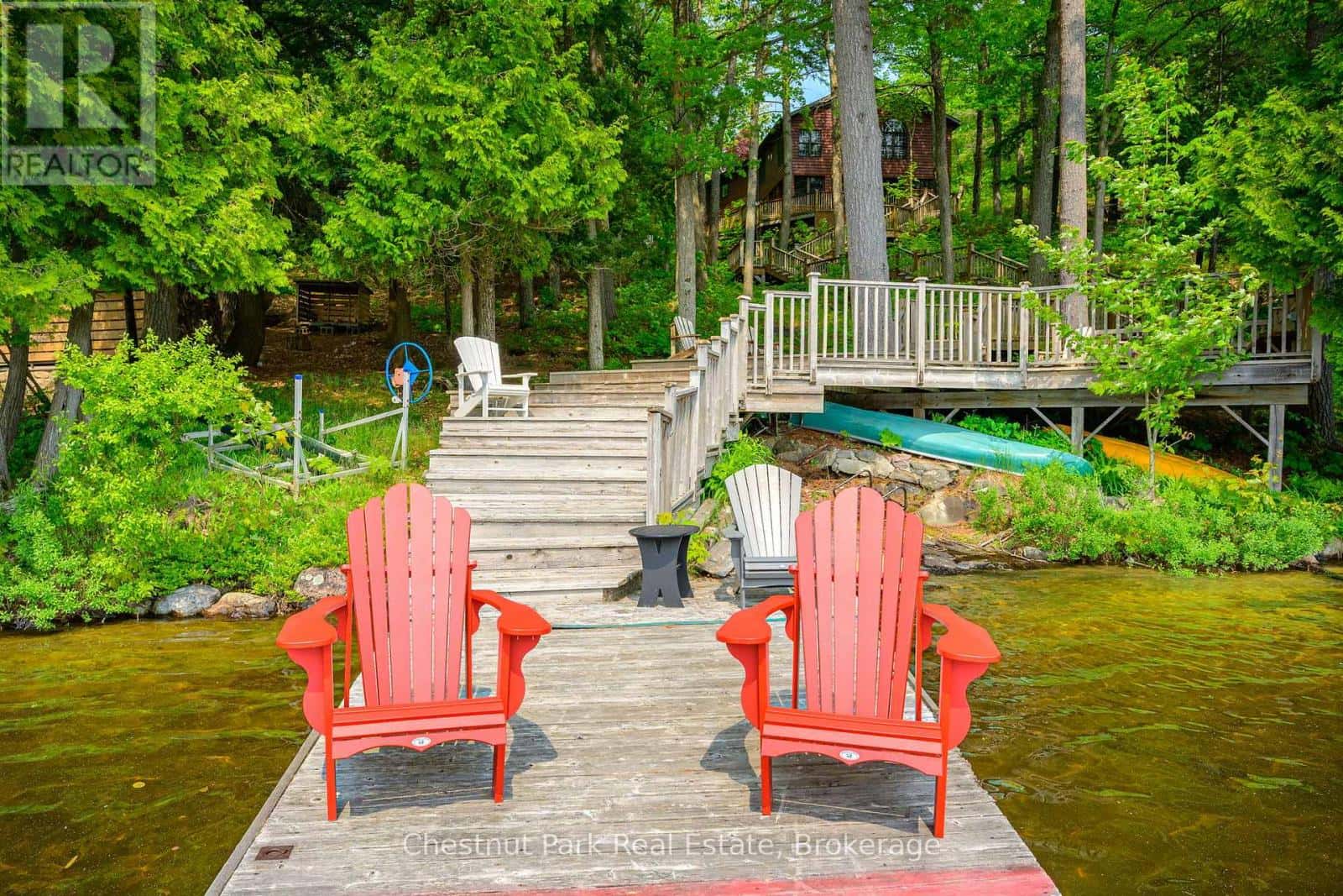 1143 LEONARD LAKE 1 ROAD — Muskoka Lakes (Monck (Muskoka Lakes)), Ontario - Photo 2 of 46