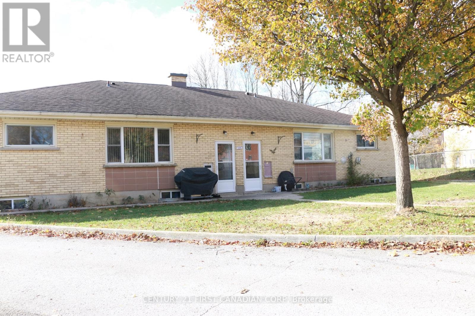 29 BALFOUR PLACE — London East (East P), Ontario - Main photo