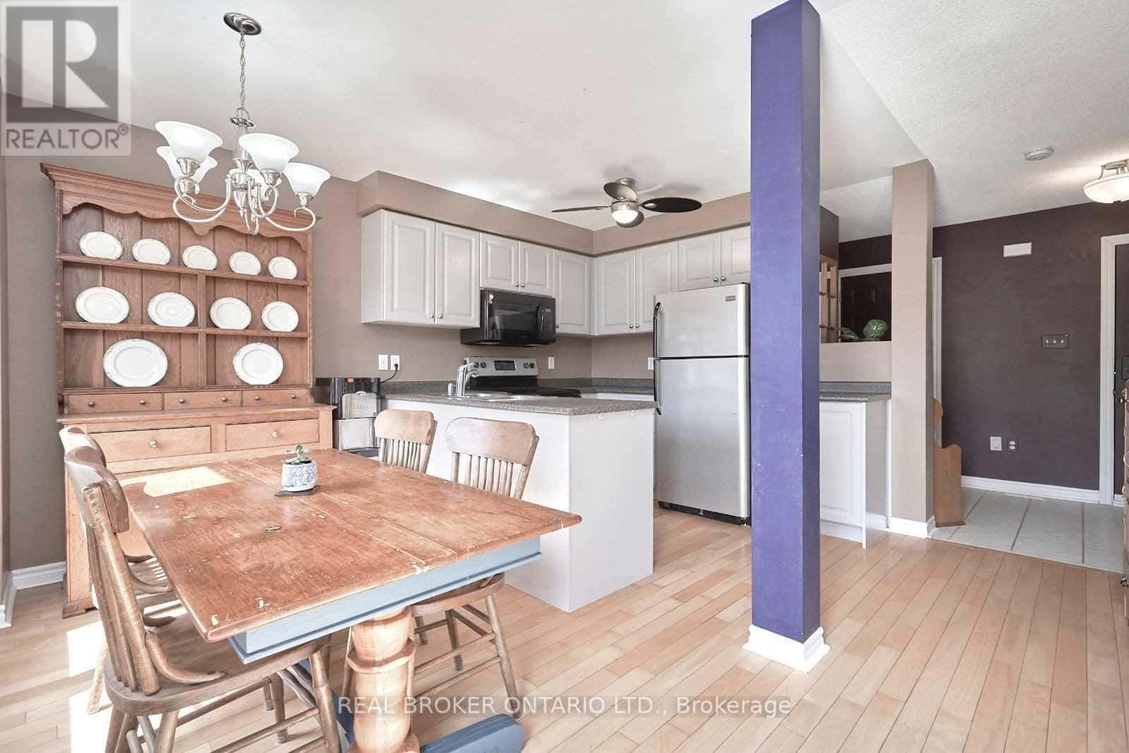 41 DARCEL CRESCENT — Barrie (East Bayfield), Ontario - Photo 2 of 15