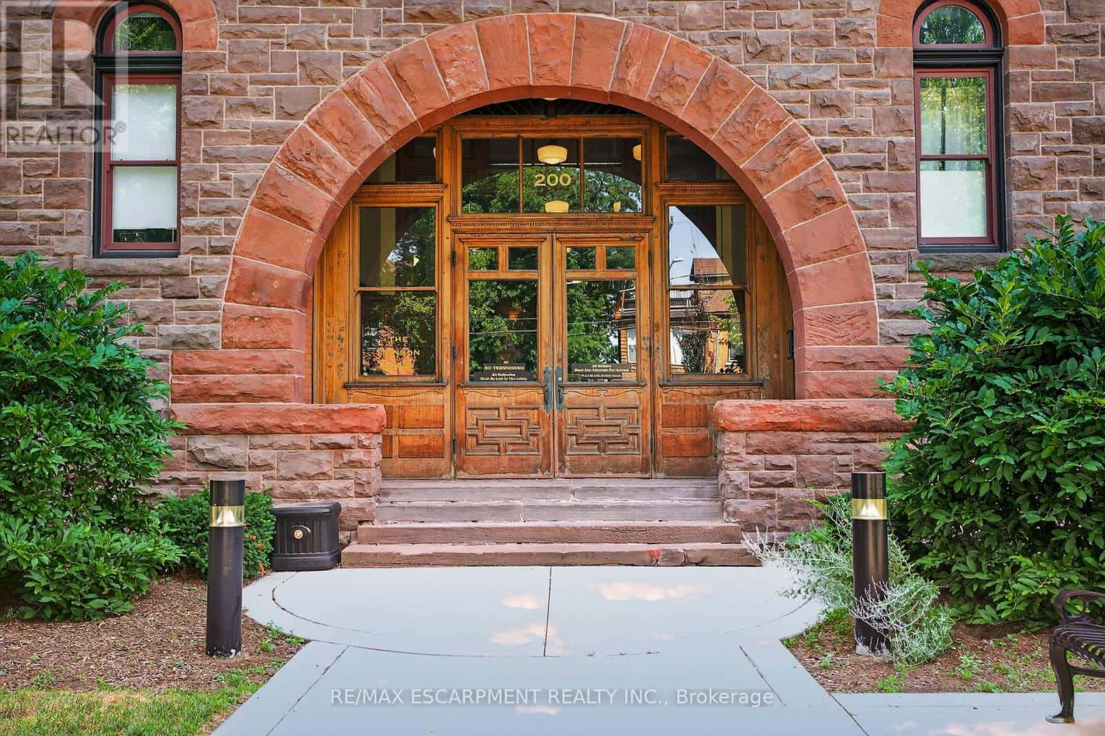 PH8 - 200 STINSON STREET — Hamilton (Stinson), Ontario - Photo 3 of 45