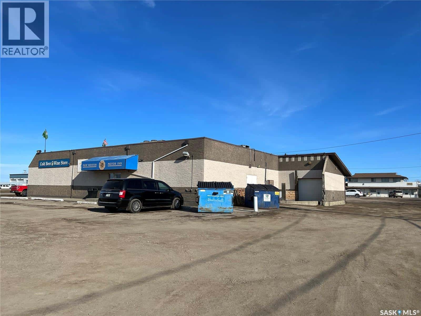 412 9th STREET W — Meadow Lake, Saskatchewan - Photo 5 of 25