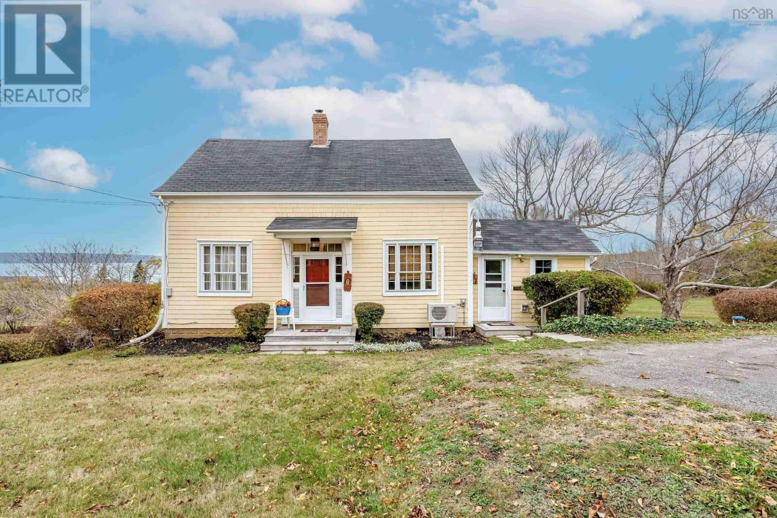 503 1 Highway — Deep Brook, Nova Scotia - Photo 3 of 42