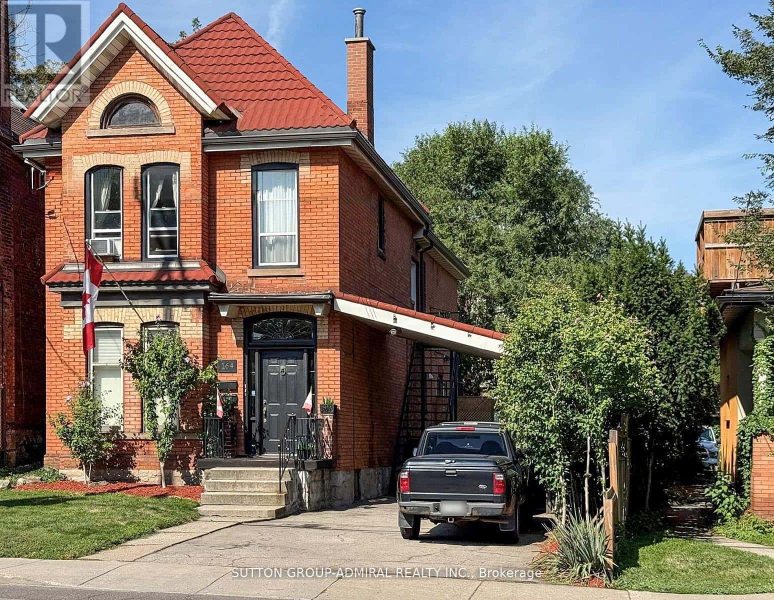 164 Wentworth Street South