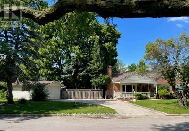 LOWER - 6 KIRKTON COURT — London North (North H), Ontario - Photo 2 of 12