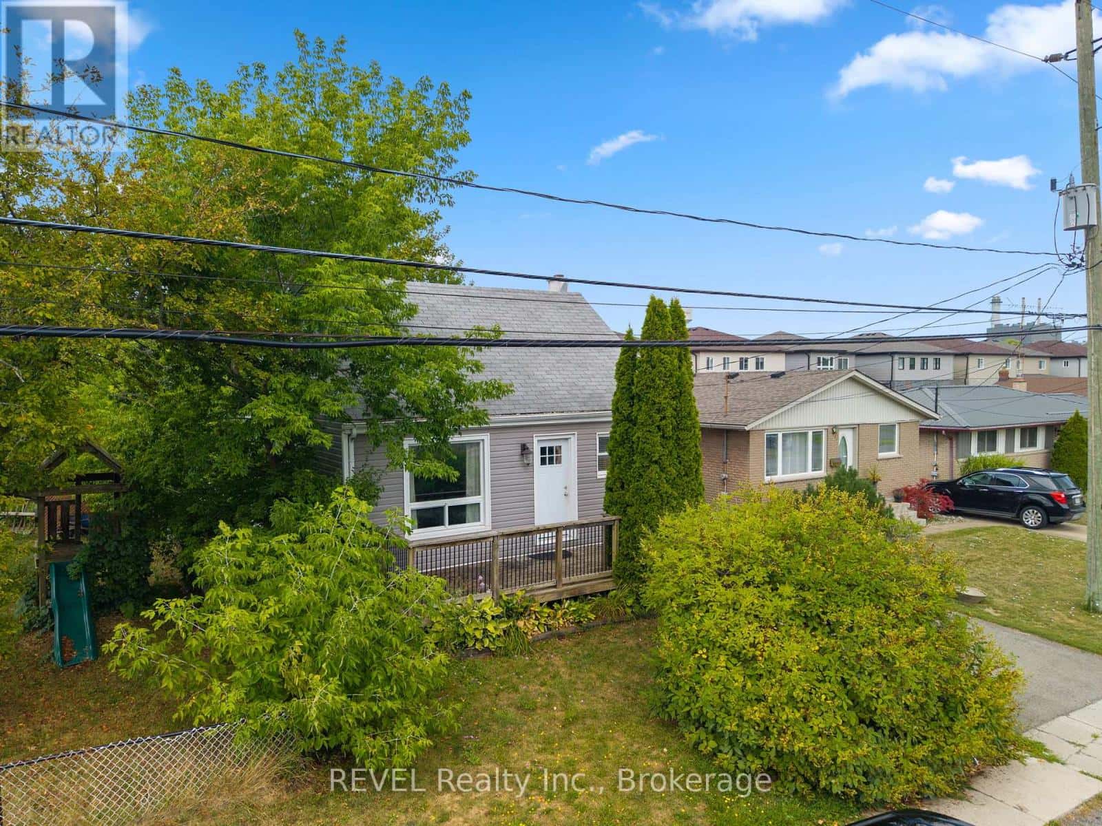 229 MORTON STREET — Thorold (Allanburg/Thorold South), Ontario - Photo 2 of 43