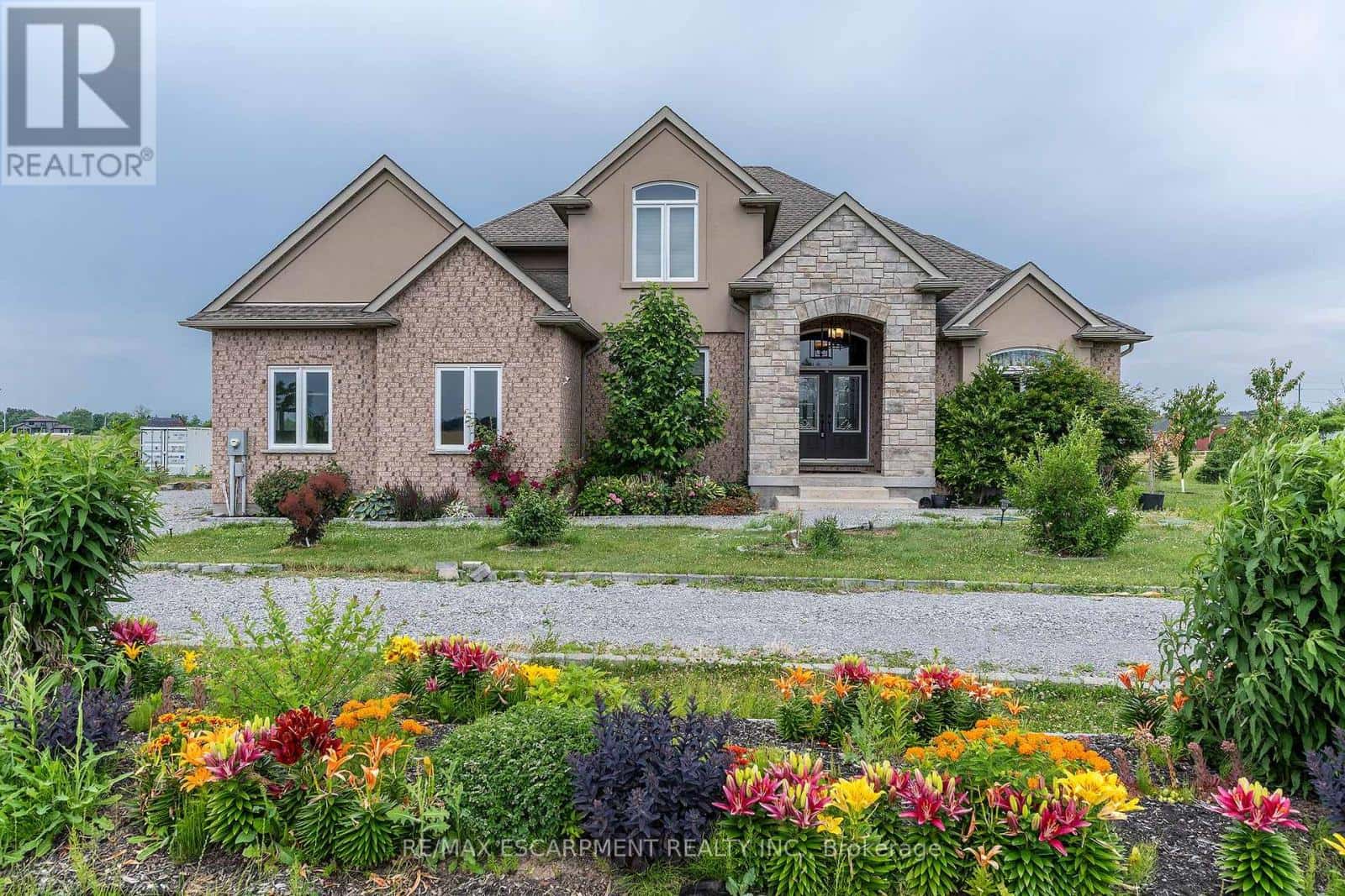 270 FARR STREET — Pelham (Fenwick), Ontario - Photo 2 of 49