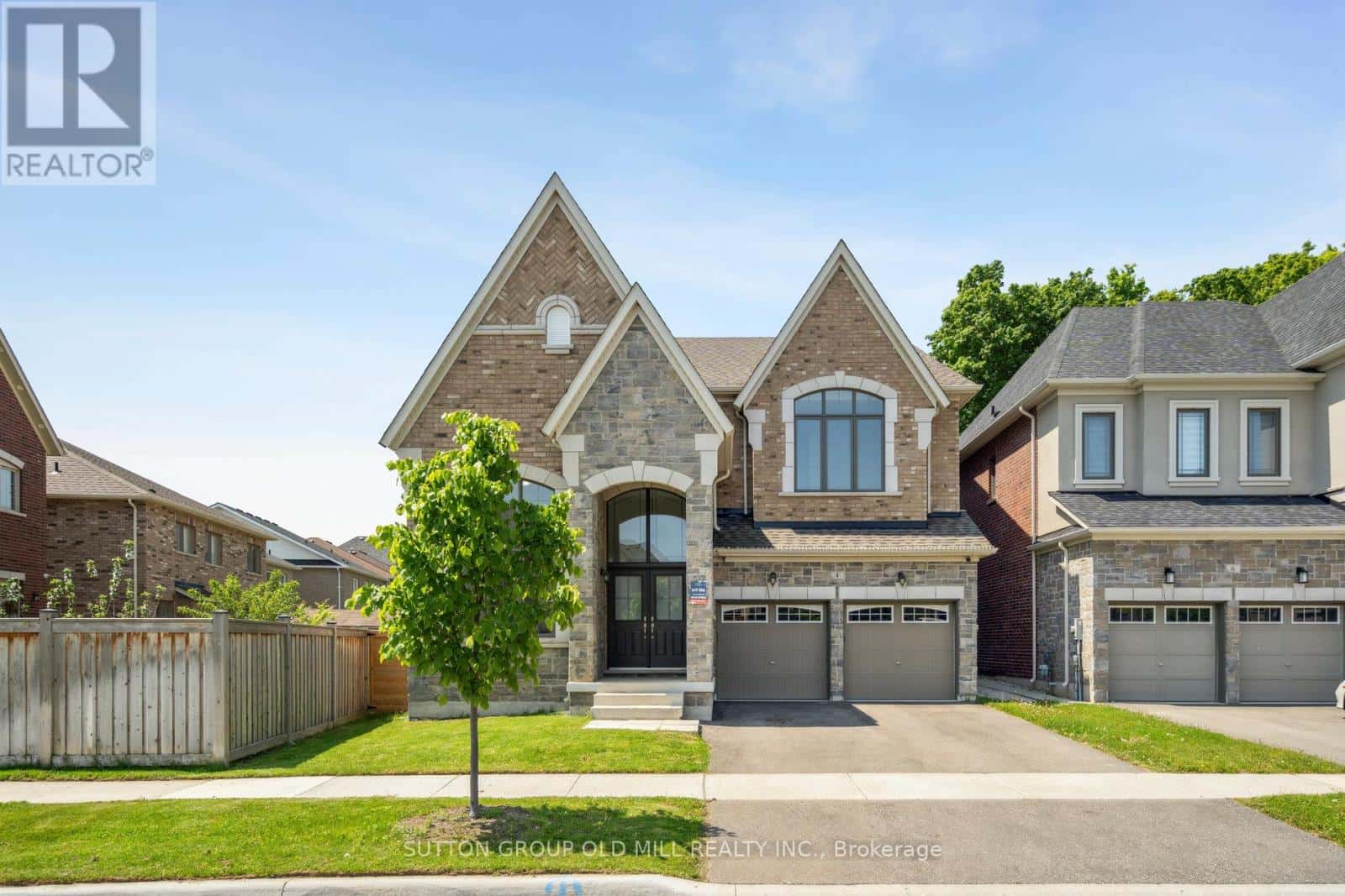 4 DAISY MEADOW CRESCENT — Caledon (Caledon East), Ontario - Photo 2 of 33