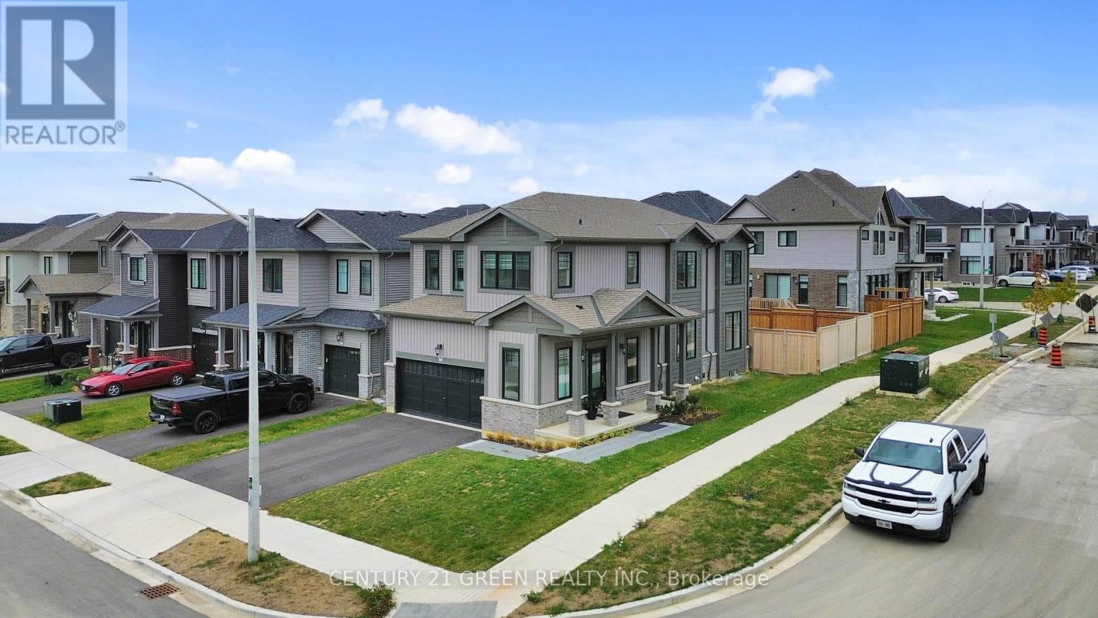 175 BLACKBIRD WAY — Hamilton (Mount Hope), Ontario - Main photo