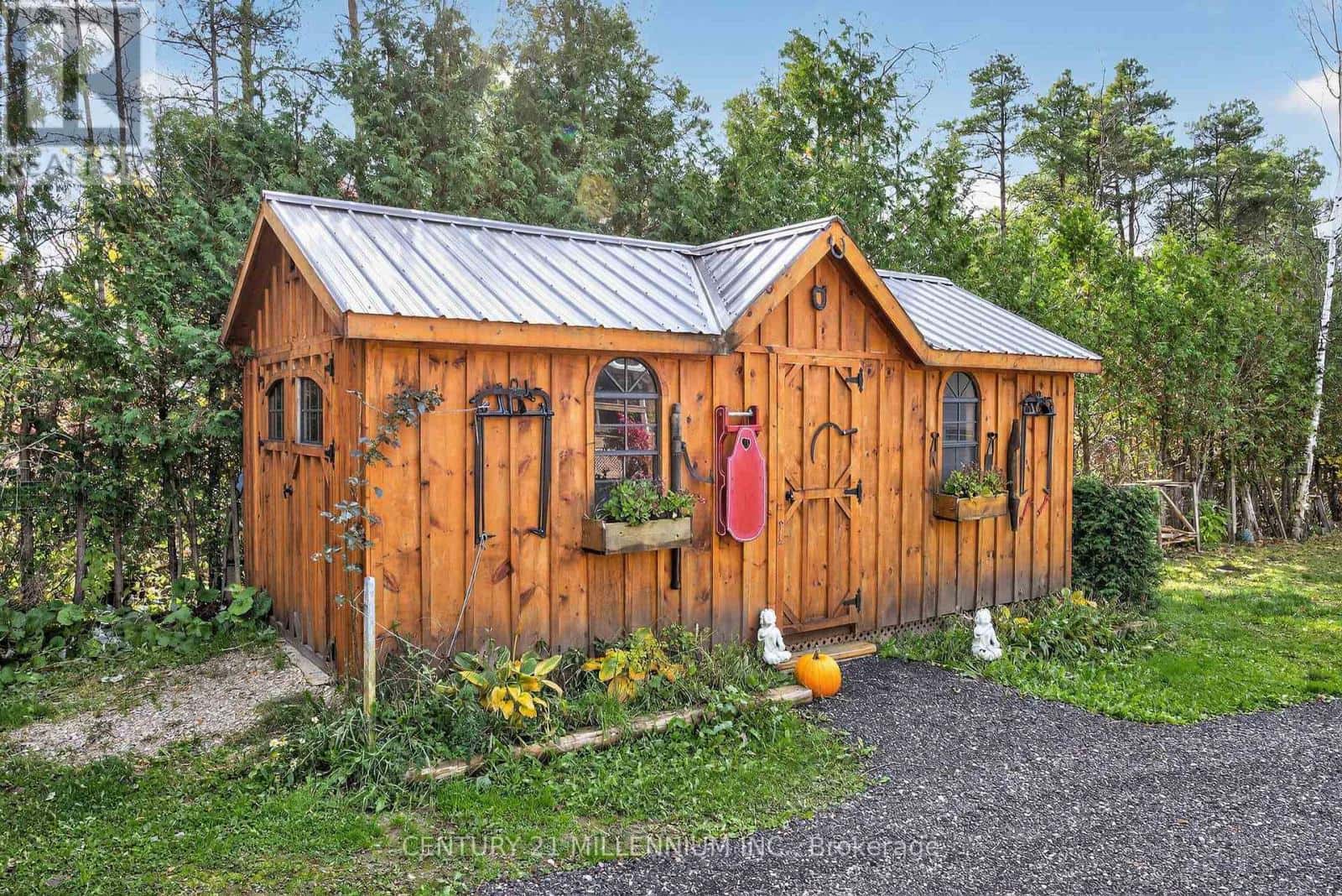 8976 WELLINGTON ROAD 16 — Wellington North, Ontario - Photo 5 of 38