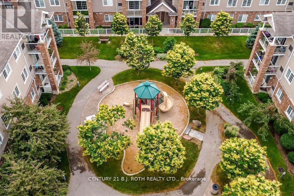 15 - 43 COULTER STREET — Barrie (Sunnidale), Ontario - Photo 2 of 19