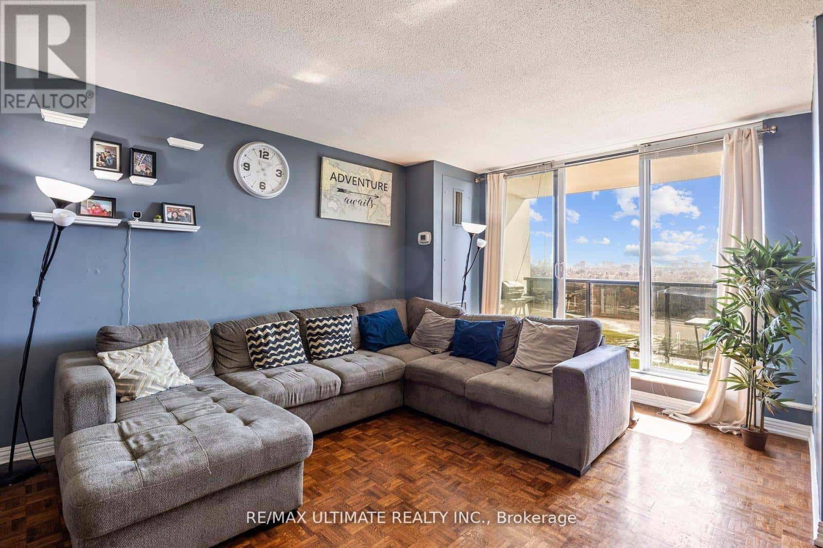 #1807 - 85 EMMETT AVENUE S — Toronto (Mount Dennis), Ontario - Photo 5 of 27