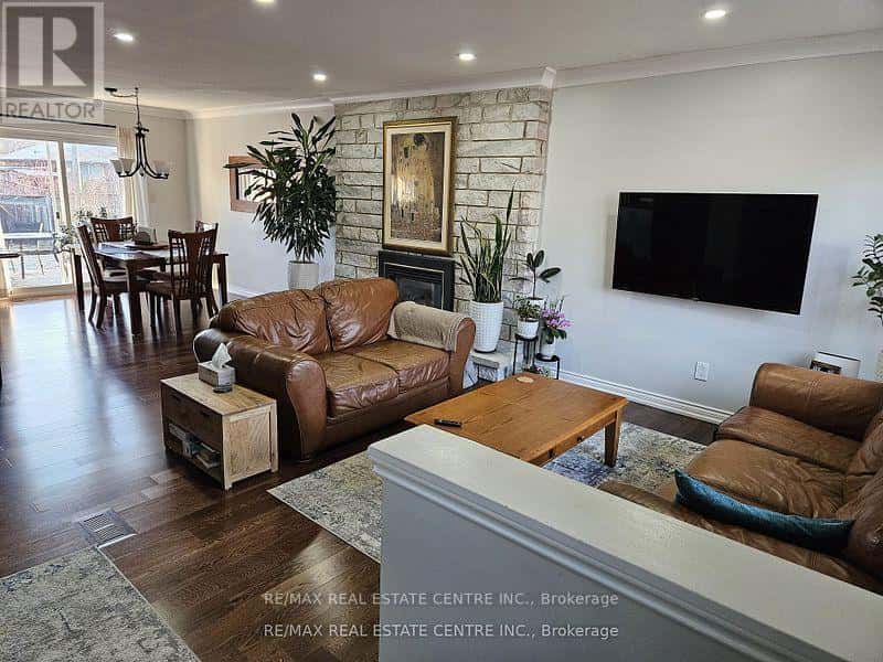 1199 SIXTH LINE — Oakville (CP College Park), Ontario - Photo 2 of 13