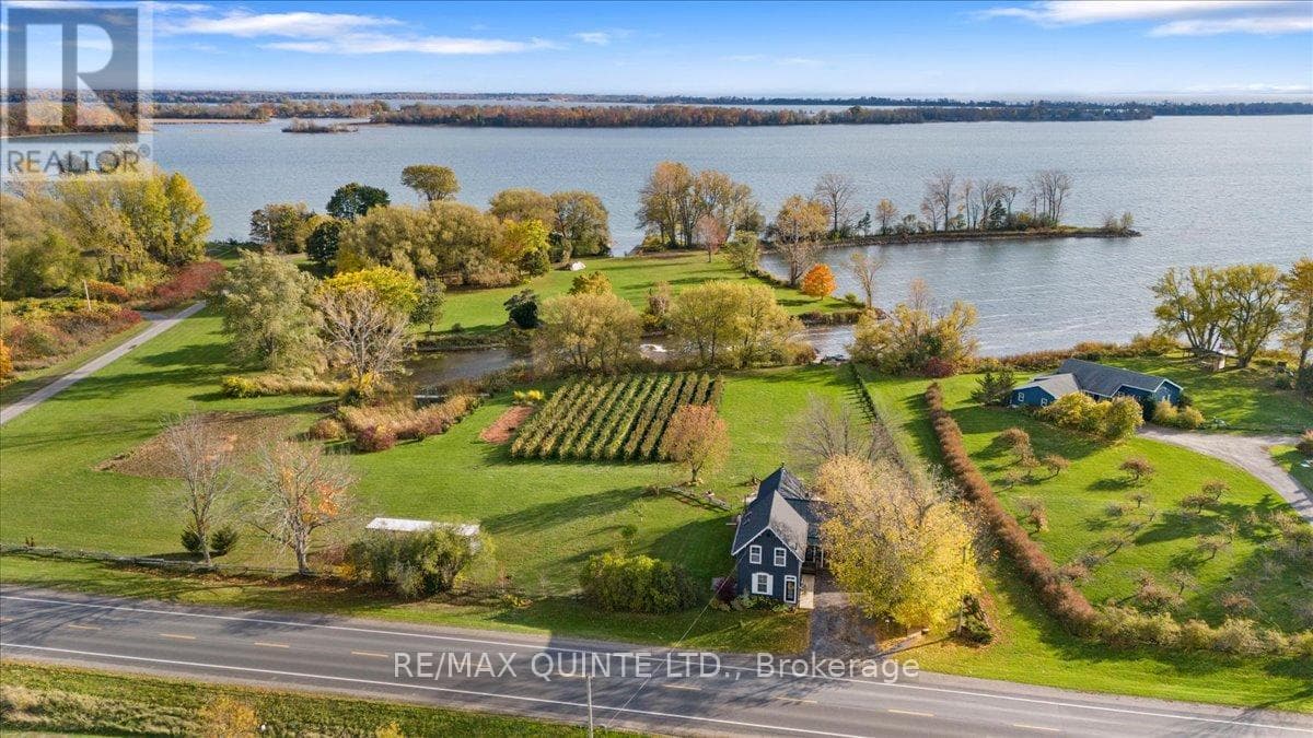 15775 LOYALIST PARKWAY — Prince Edward County (Hallowell Ward), Ontario - Main photo