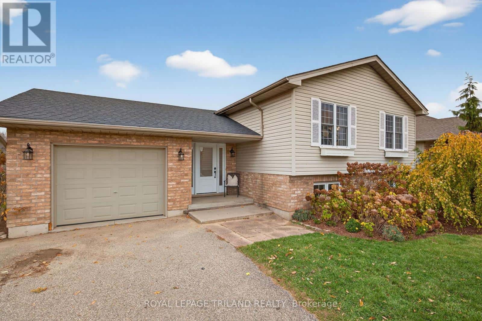 11565 SPRINGFIELD ROAD — Malahide (Springfield), Ontario - Photo 2 of 34