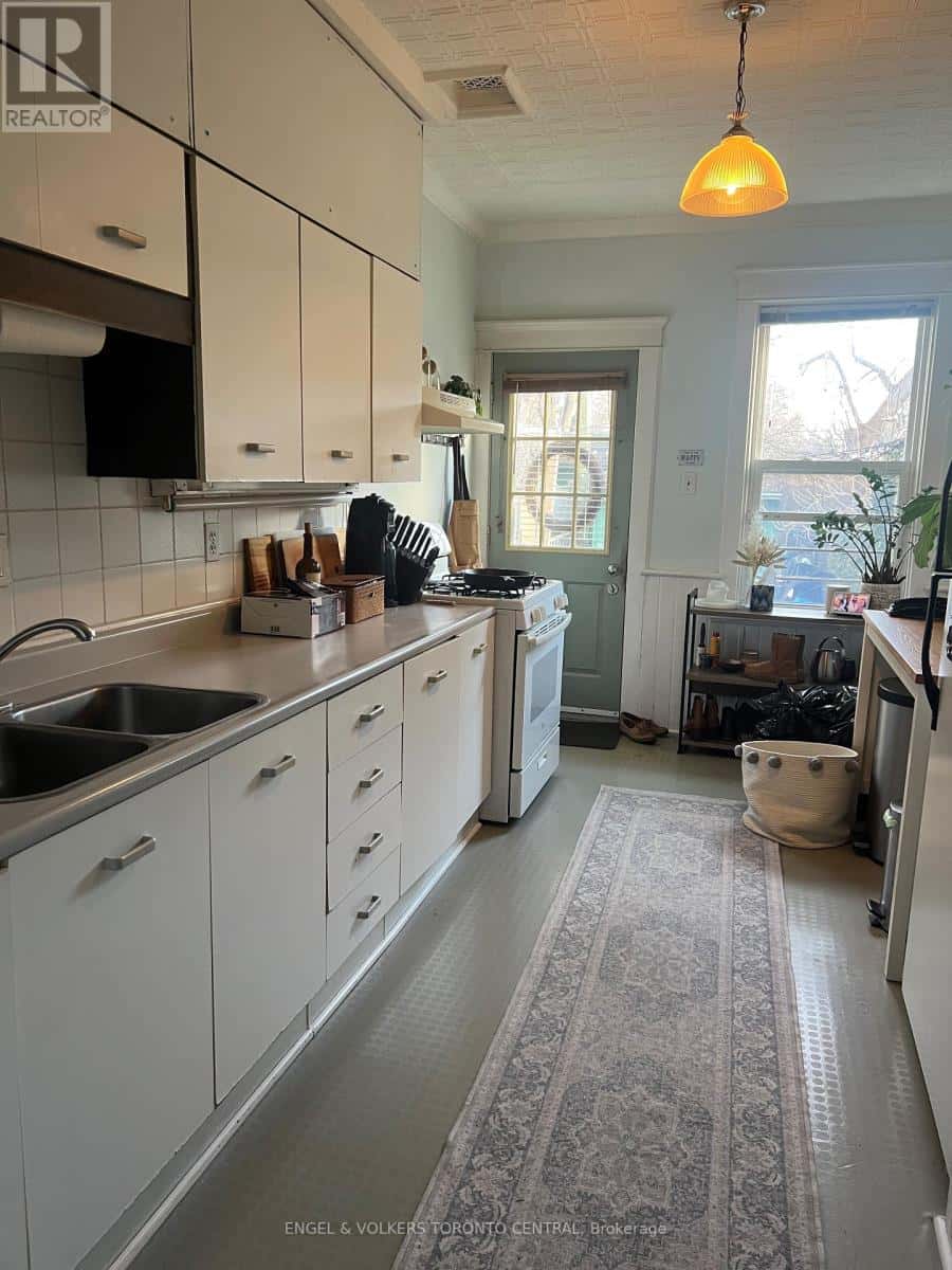 591 PAPE AVENUE — Toronto (Blake-Jones), Ontario - Photo 2 of 23