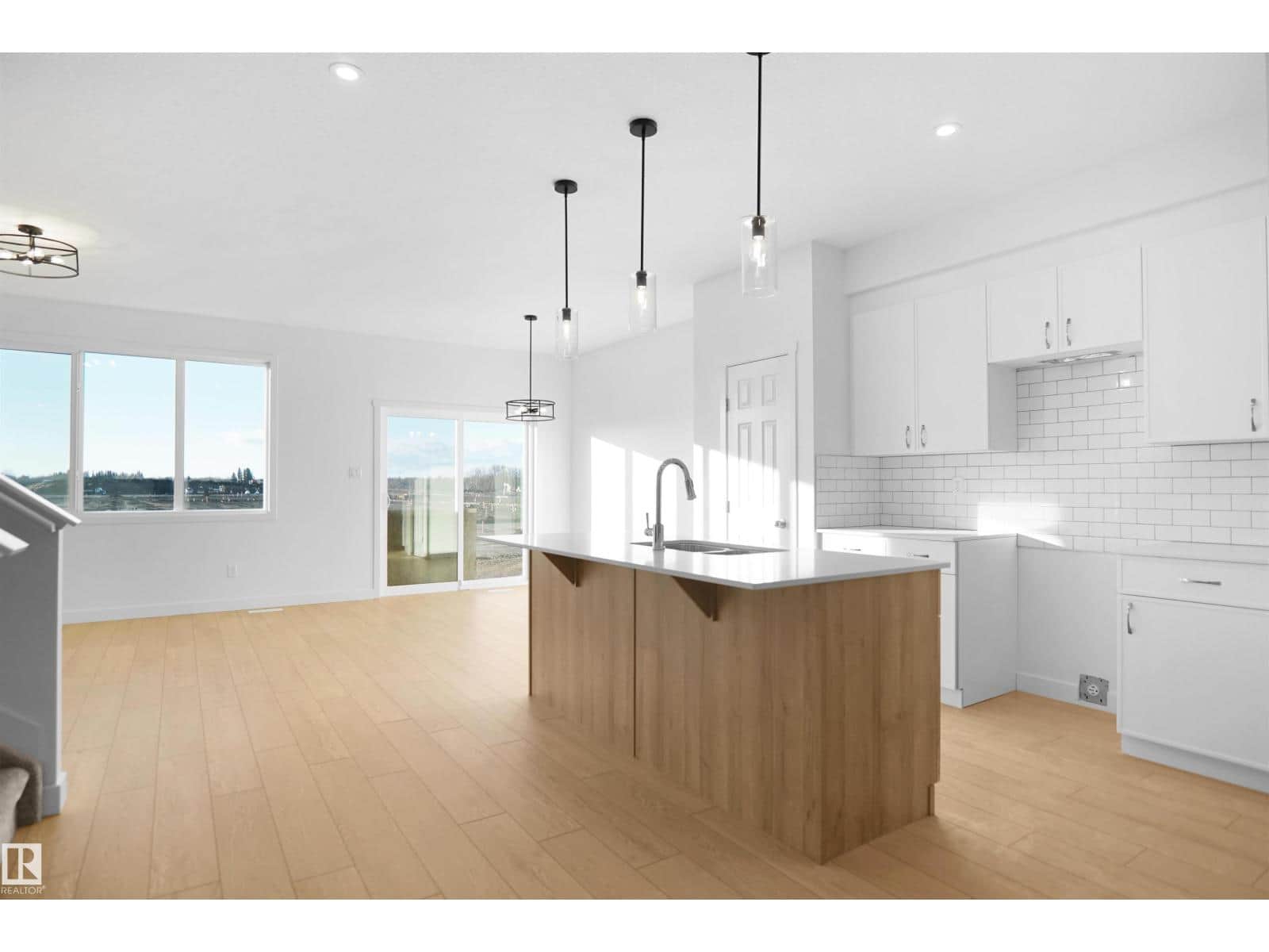 8731 183 AV NW - Photo 4 of 31, Edmonton, Alberta