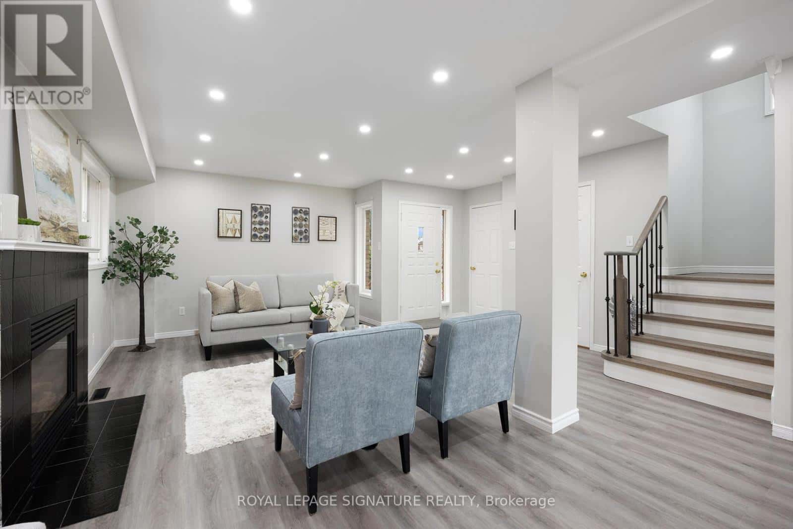 124 LAIDLAW DRIVE — Barrie (West Bayfield), Ontario - Photo 4 of 40