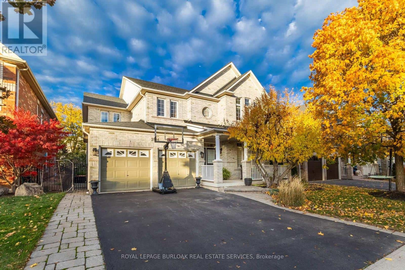 2594 ARMOUR CRESCENT — Burlington (Rose), Ontario - Photo 2 of 42