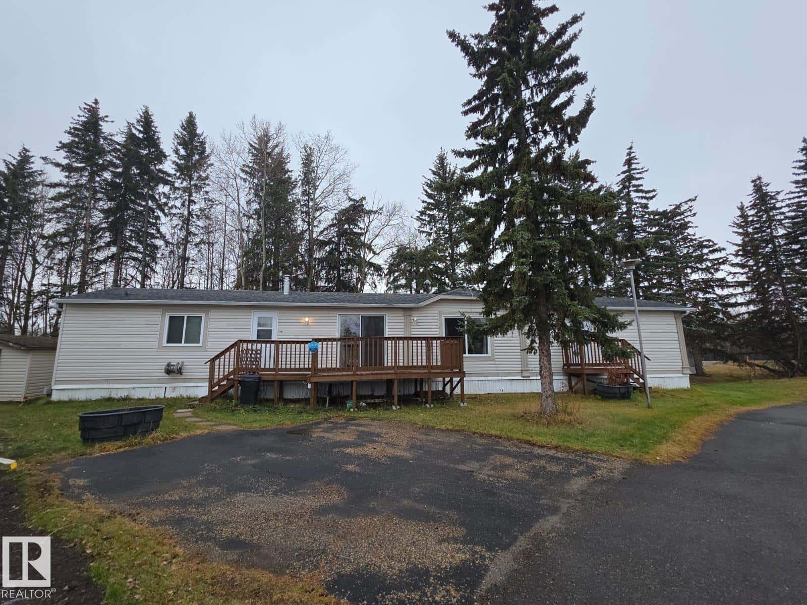 #33 4850 Centre ST — New Sarepta, Alberta - Photo 4 of 38