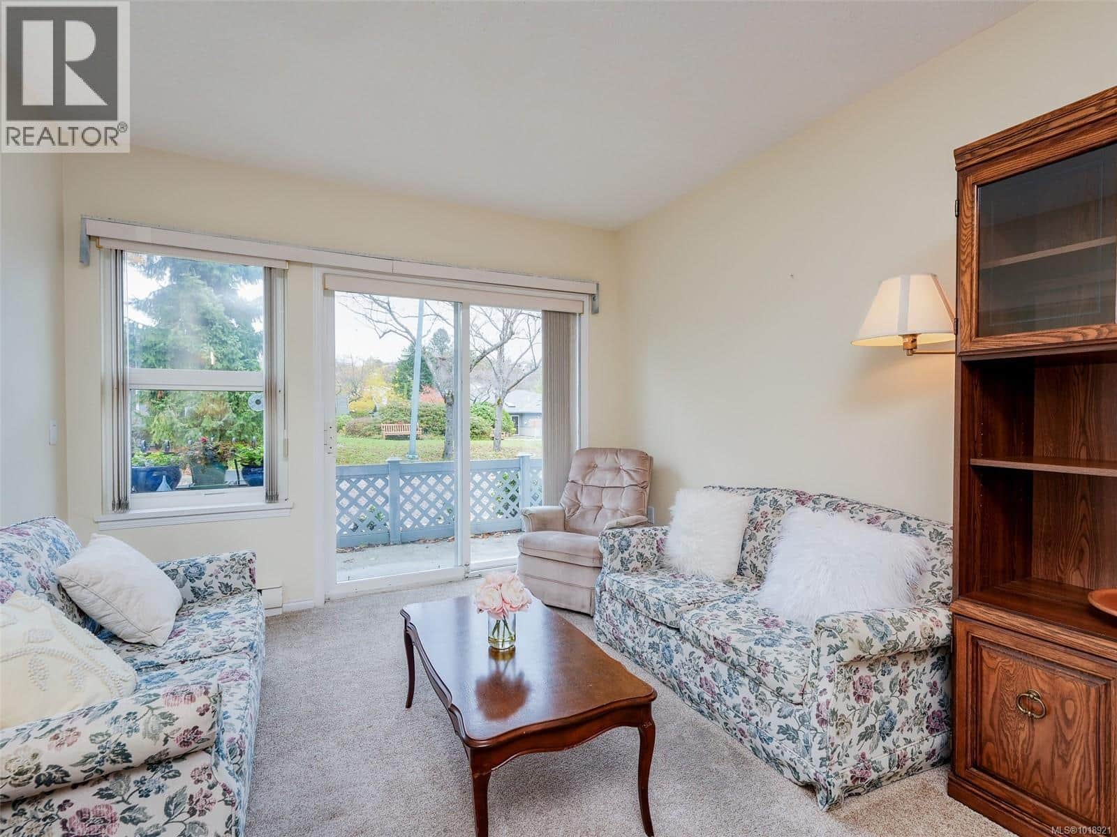 114 1485 Garnet Rd - Photo 5 of 35, Saanich, British Columbia