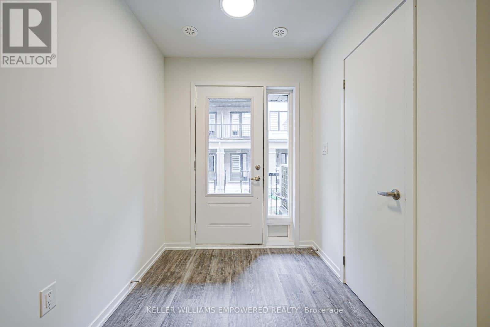 73 MATAWIN LANE — Richmond Hill (Headford Business Park), Ontario - Photo 5 of 41