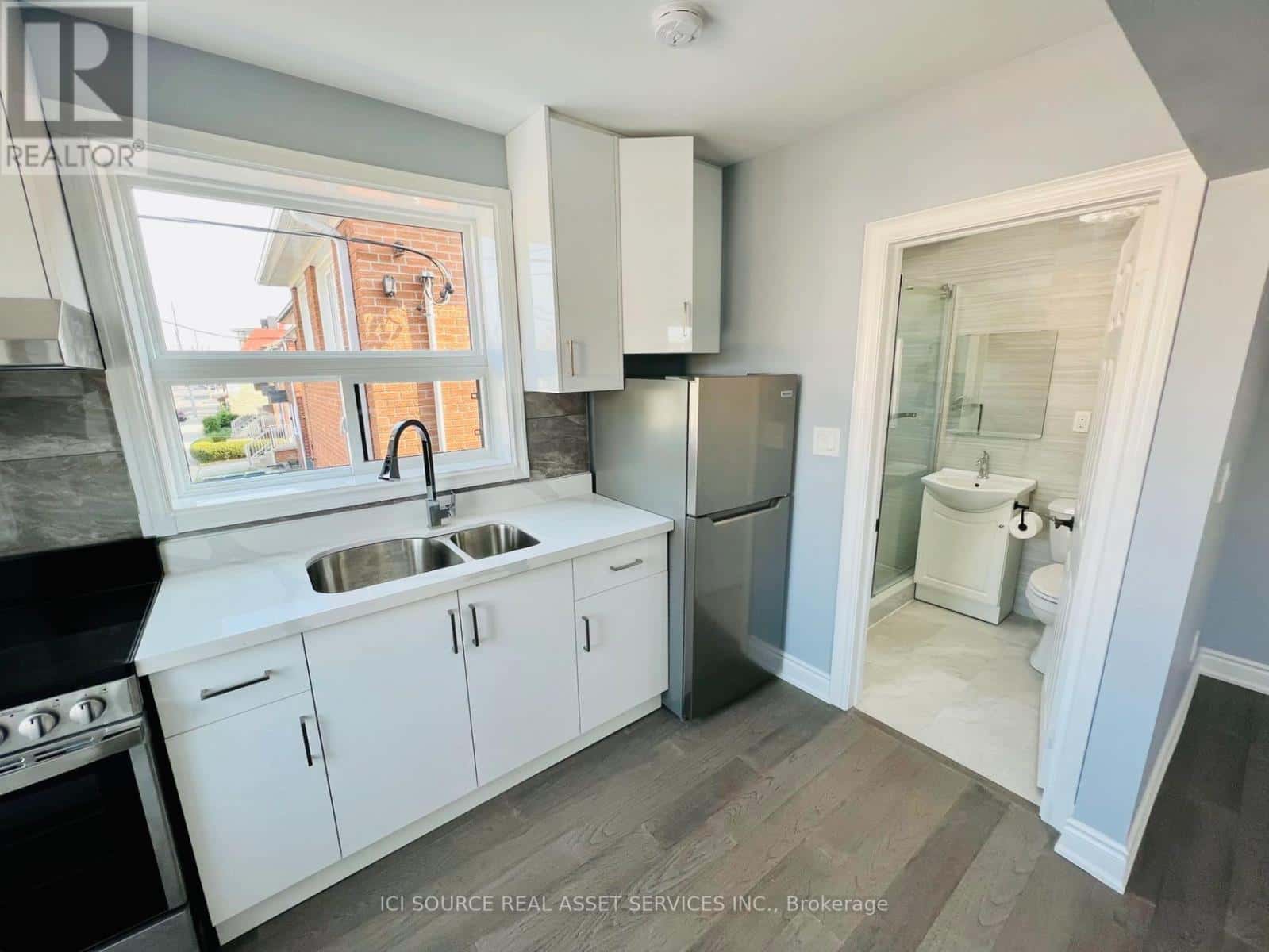 1342 Weston Road Upper