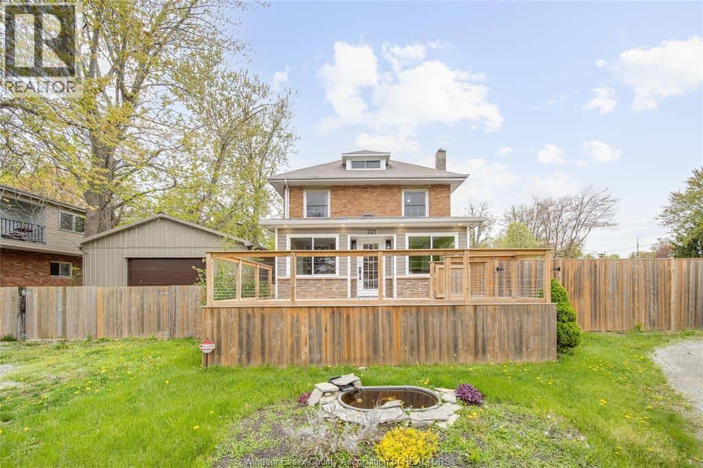 221 JOHN STREET East — Blenheim, Ontario - Photo 2 of 50