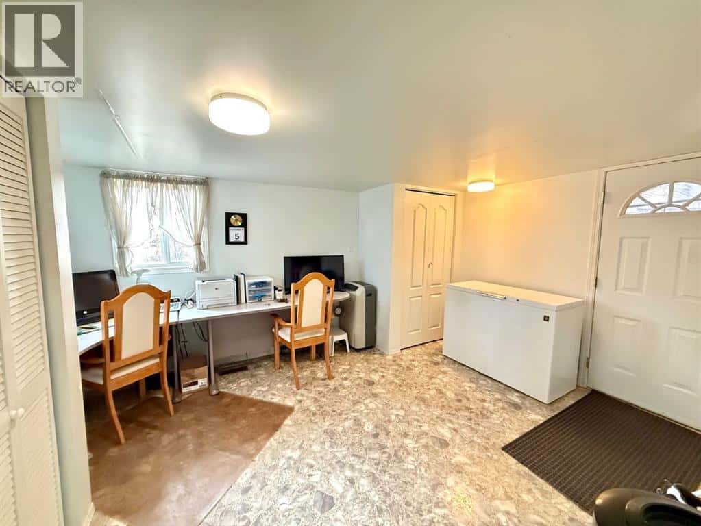 148 Young Crescent — Stavely, Alberta - Photo 3 of 40