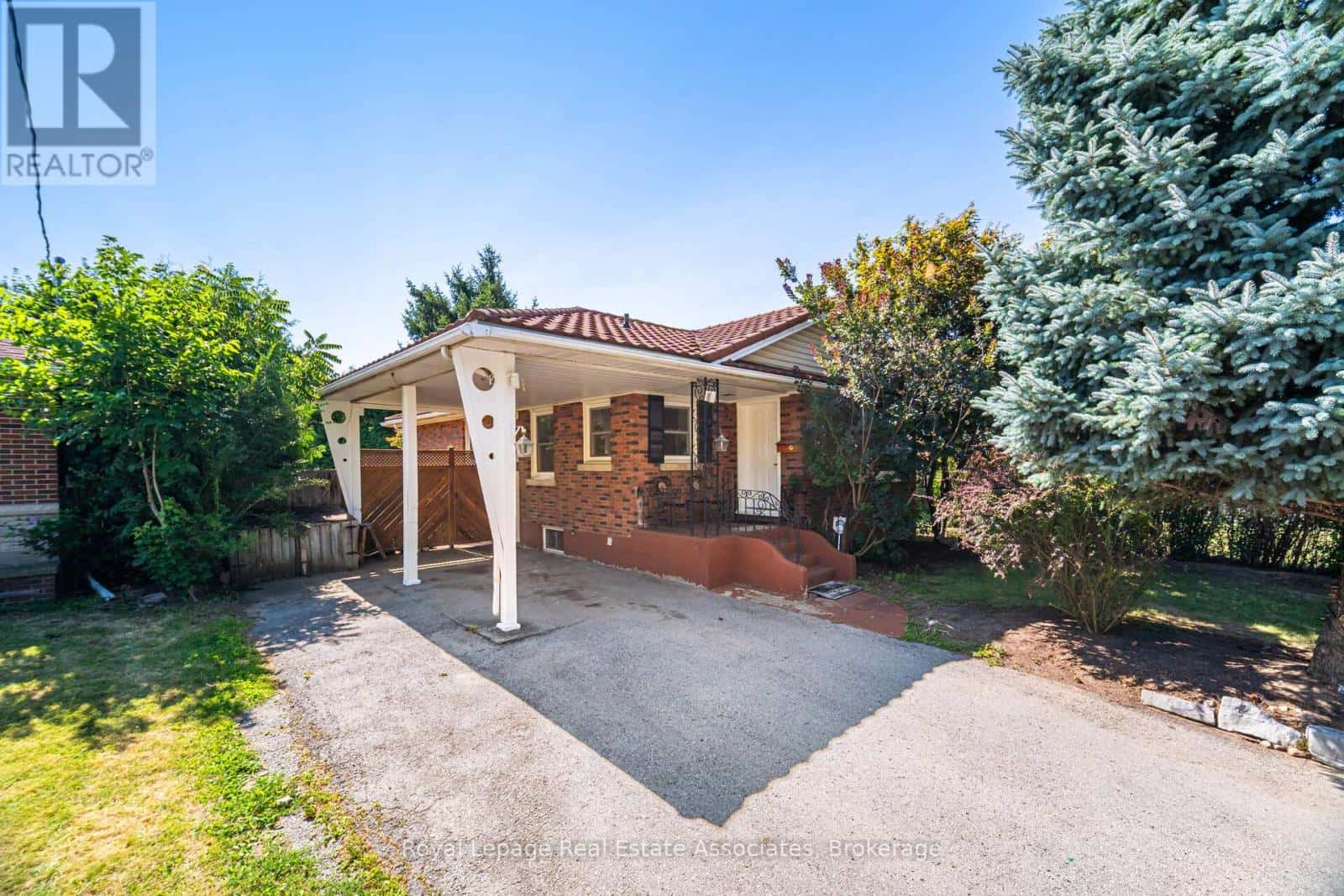 319 GRANTHAM AVENUE — St. Catharines (Facer), Ontario - Photo 2 of 50