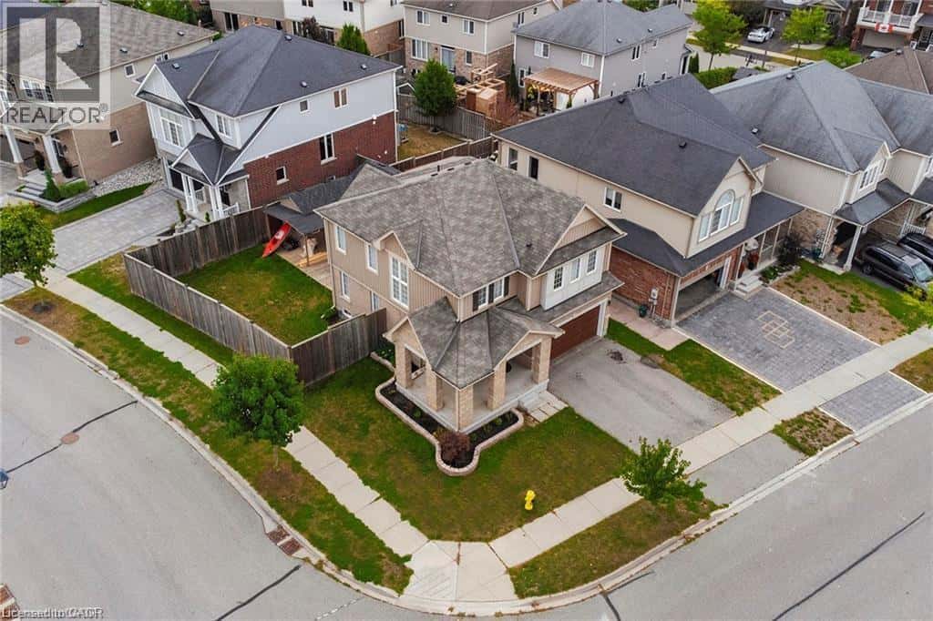 151 DOLMAN Street — Breslau, Ontario - Photo 4 of 27