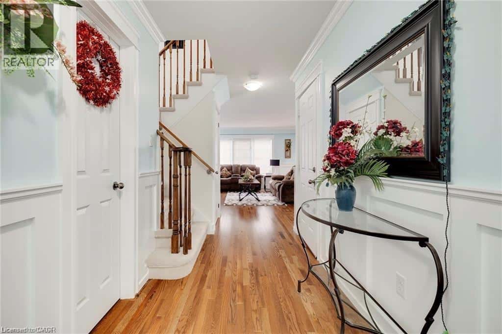 151 DOLMAN Street — Breslau, Ontario - Photo 5 of 27