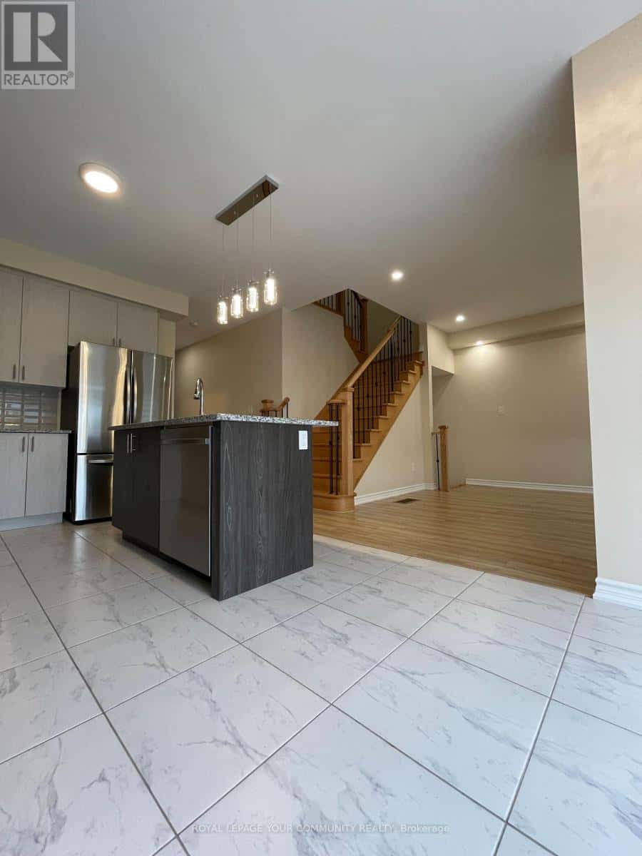 29 HICKLING LANE — Ajax (South West), Ontario - Photo 3 of 27