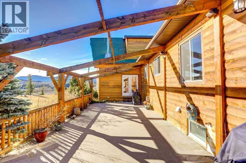 3 Southview Estates — Rural Pincher Creek No. 9, M.D. of, Alberta - Photo 3 of 46