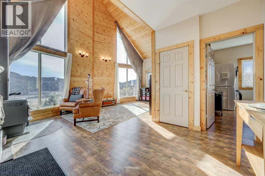 3 Southview Estates — Rural Pincher Creek No. 9, M.D. of, Alberta - Photo 5 of 46