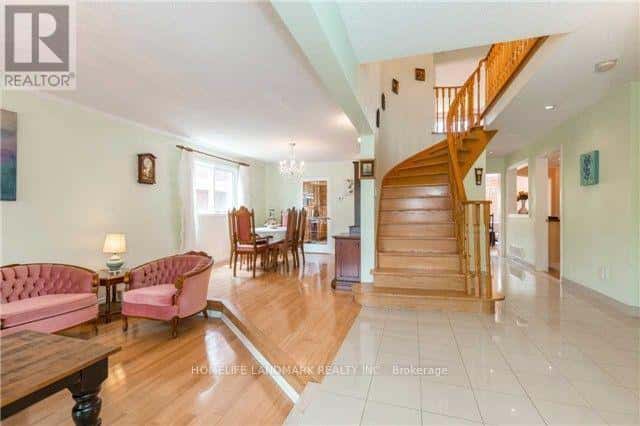 242 RAYMERVILLE DRIVE — Markham (Raymerville), Ontario - Photo 2 of 22