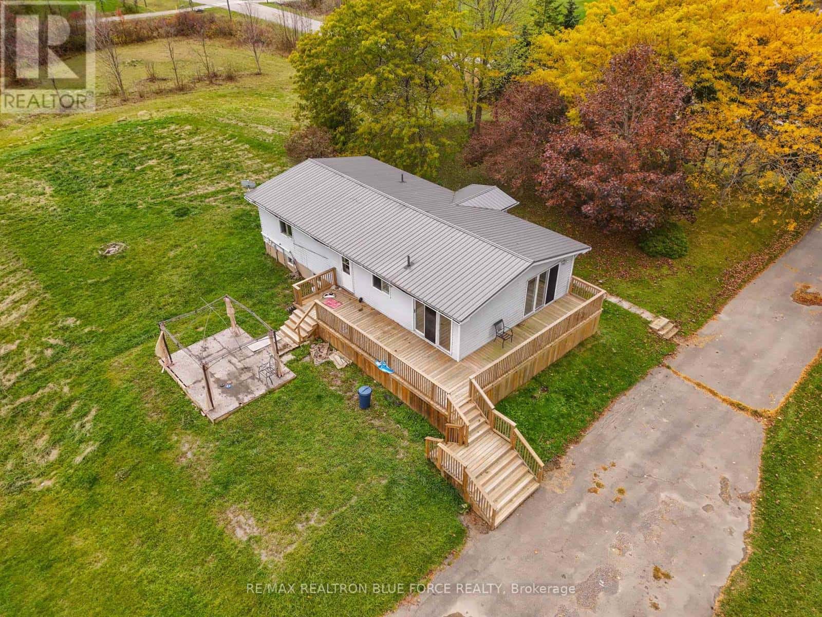 915 LORRAINE ROAD — Port Colborne (Sherkston), Ontario - Photo 3 of 49