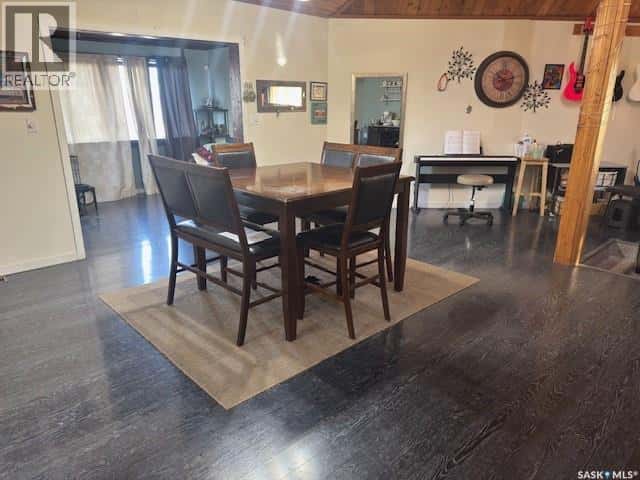 101 28th STREET — Battleford, Saskatchewan - Photo 4 of 31