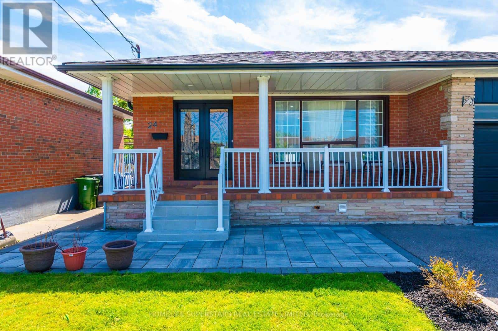 24 ARCHWAY CRESCENT — Toronto (Humbermede), Ontario - Photo 3 of 44