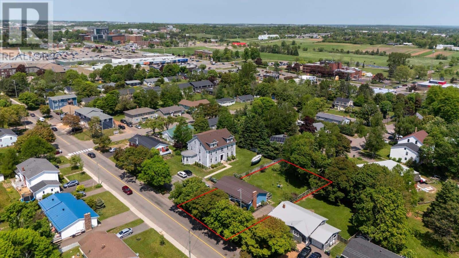 474 Queen Street — Charlottetown, Prince Edward Island - Photo 2 of 48