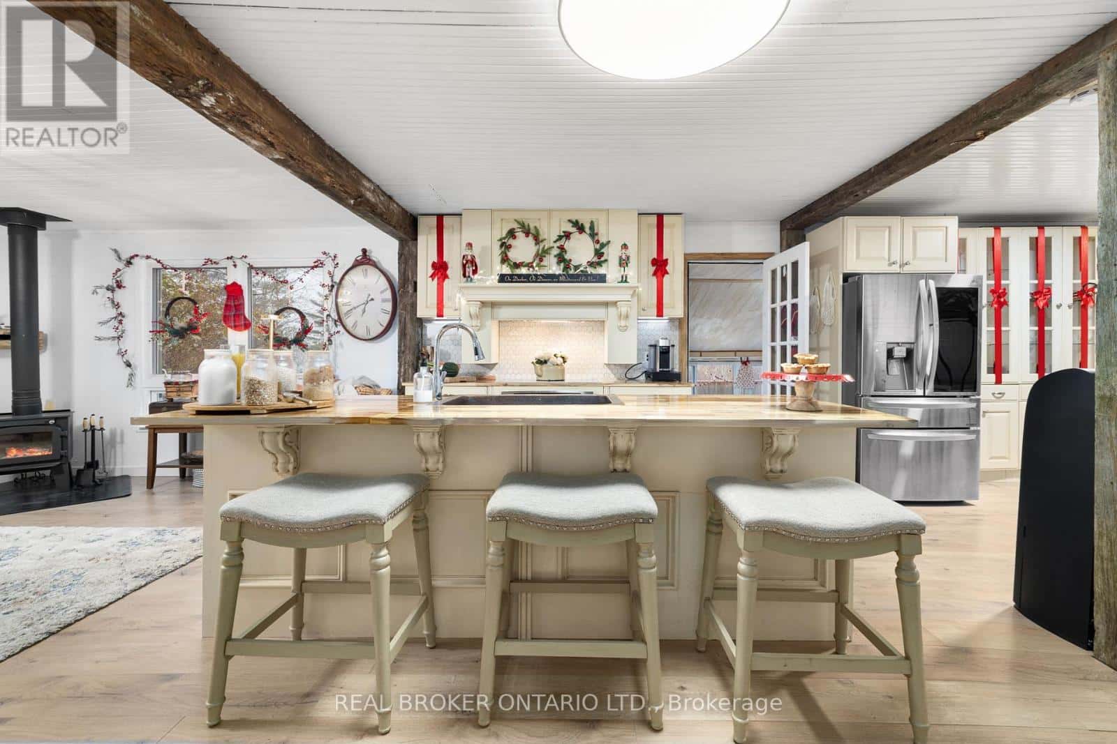 66 BRIDGE STREET — Addington Highlands, Ontario - Photo 3 of 50