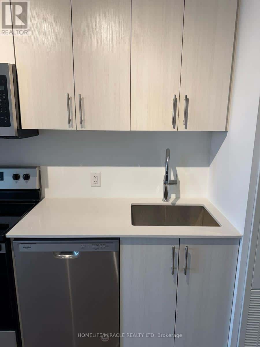 1219 - 2782 BARTON STREET E — Hamilton (Riverdale), Ontario - Photo 3 of 10