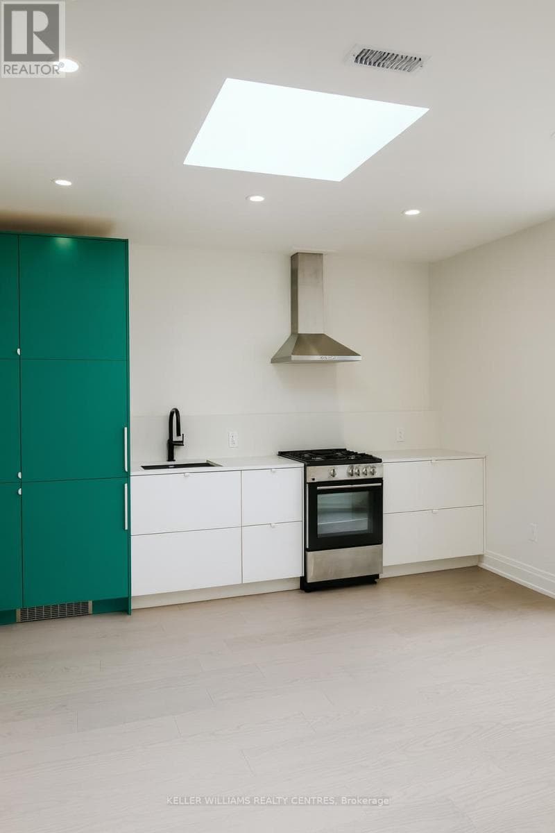 202 - 2034 DANFORTH AVENUE — Toronto (Danforth), Ontario - Main photo